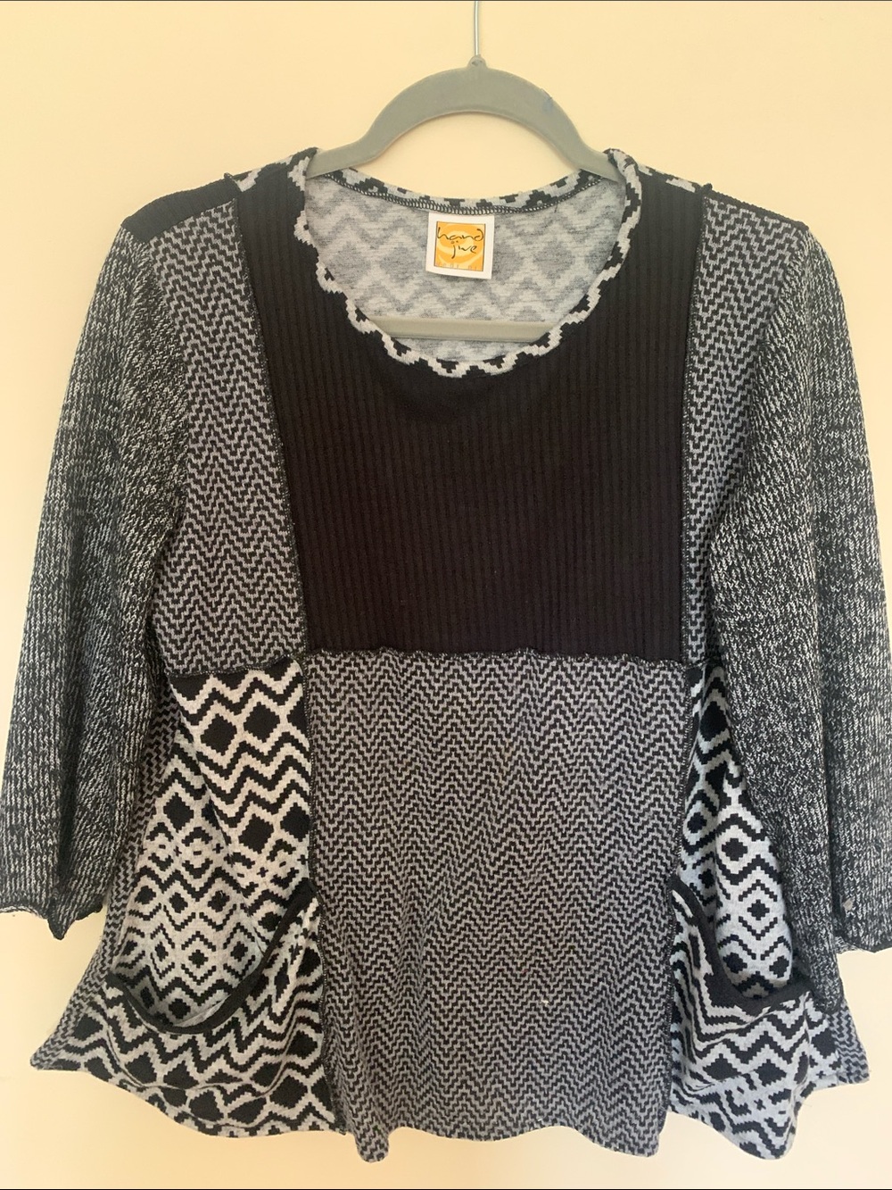 Black & White Mixed-Pattern Scoop Neck Sweater